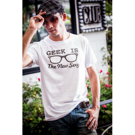 camiseta geek is the new sexy blanco 